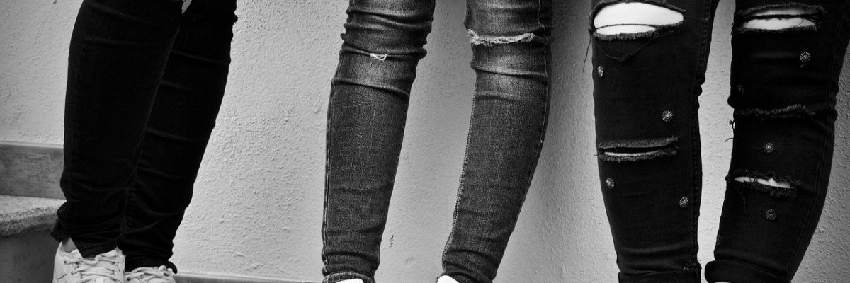 jeans, young, teenagers-4581930.jpg
